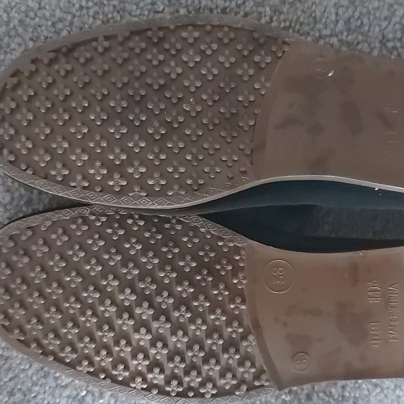 Zebra Brand Vintage Floral Flats - Picture 3 of 3